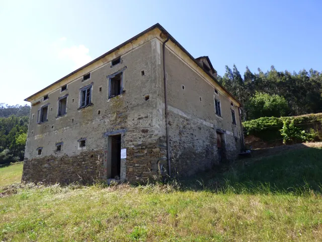 Majestuosa casona de piedra de 1890 con 6.500 m2 de finca en - foto 3