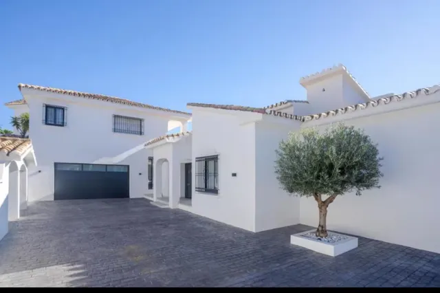 Chalet 5 habitaciones 457m² en venta - Costa del Sol — 16