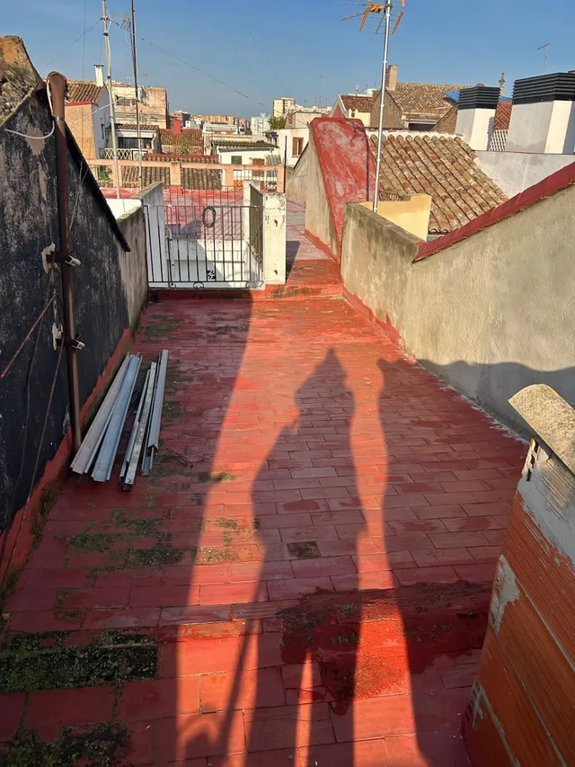 OPORTUNIDAD...EN PLENO CORAZON DEL CABAÑAL...DOS CASAS COMPLETAS A LA VENTA — 24