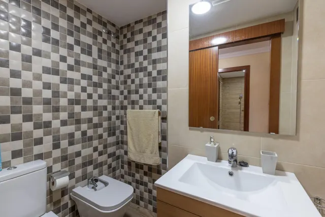 Piso con piscina en urb. las brisas, la chana — 34