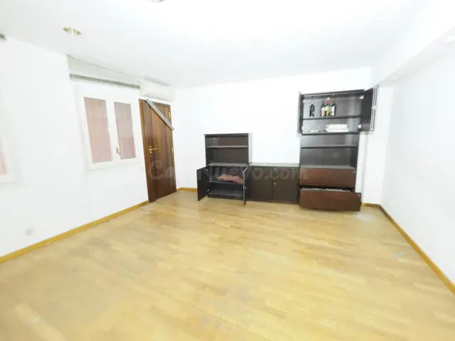 SE VENDE LOCAL COMERCIAL EN MANRESA - foto 4
