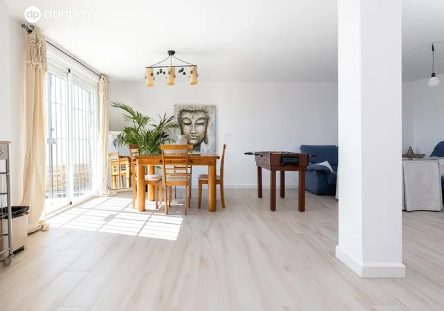 Bonita Casa en Nivar — 28