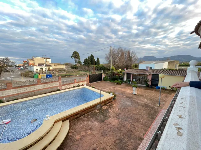 ESPETACULAR  CASA/CHALET A SOLO 8 KM DE CULLERA , CON AMPLIA PARCELA, FRUTALES Y PISCINA. — 6