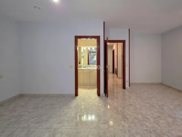 ? Chalet exclusivo en Lleida – Espacio, privacidad y ubicación — 28