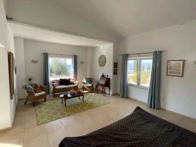 Exclusivo chalet con 9000m2 de parcela — 40