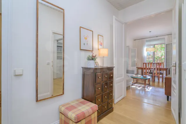 Vivienda con balcón y ascensor en pleno corazón del Gòtic — 25