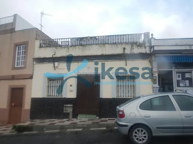 Se vende Adosado en la localidad de Alcalá del Río Sin Poses