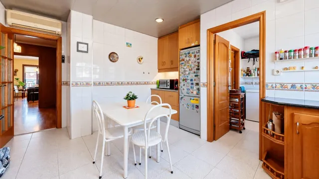 Ático dúplex de 5 dormitorios en el corazón de Valls con garaje privado y piscina — 11