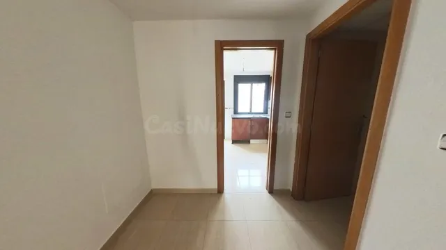 VIVIENDA ADOSADA DE 2 DORM EN ROLDAN - foto 4
