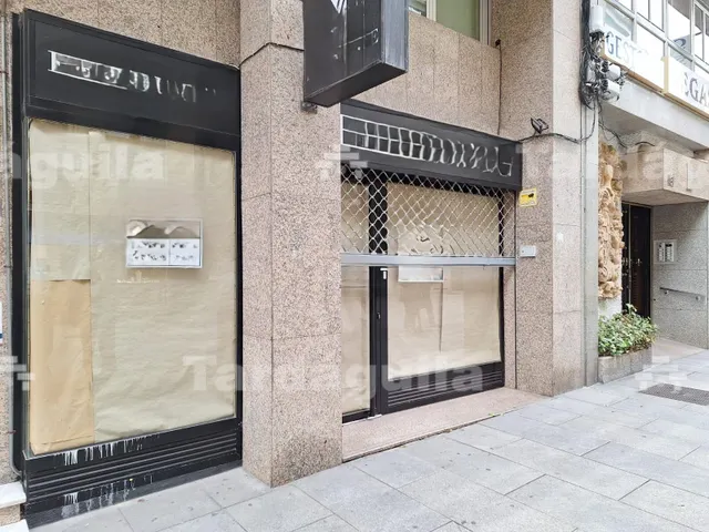 LOCAL EN ALQUILER EN CALLE ARCO — 21