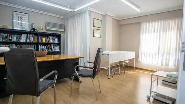 Piso en  Gran Avenida de Elda, buena orientación, amplio e inmejorable ubicación. — 15