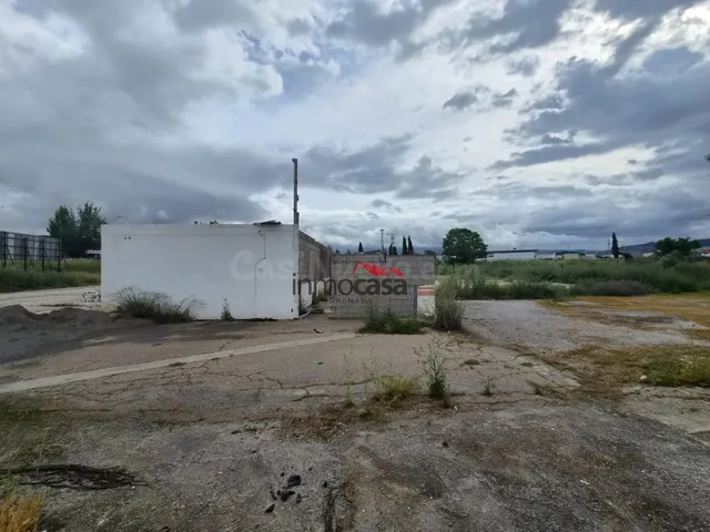 ALQUILER DE TERRENO INDUSTRIAL EN LA CHANA - foto 4