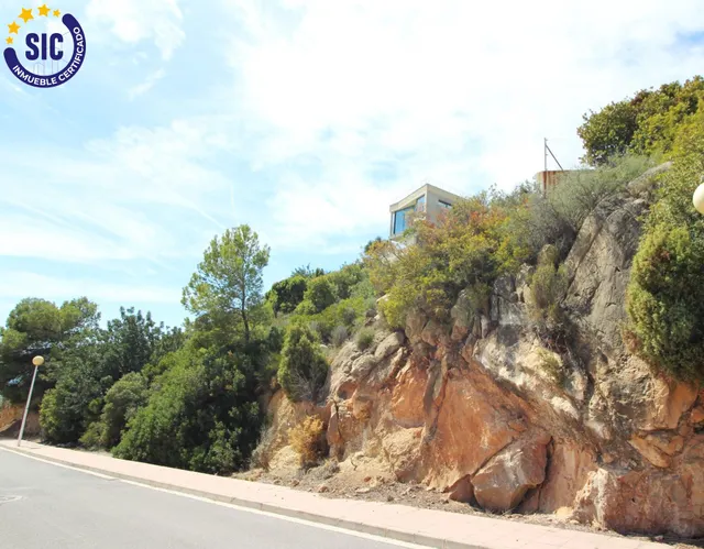 Parcela urbana con espectaculares vistas al mar — 15