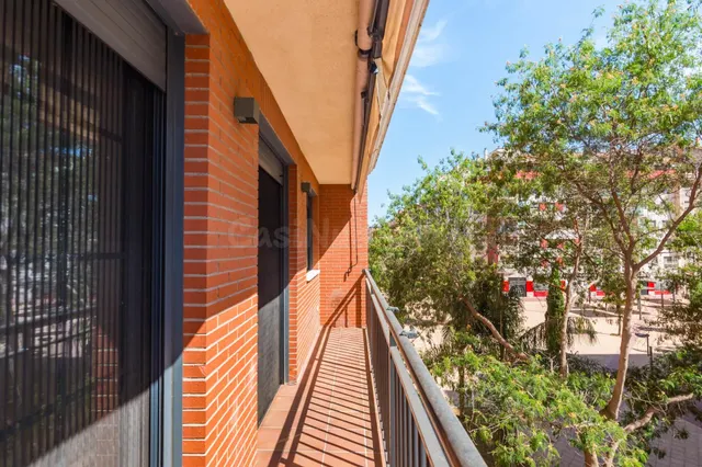Amplio y Moderno Piso en Juan Carlos I, Murcia - Ideal para  - foto 3