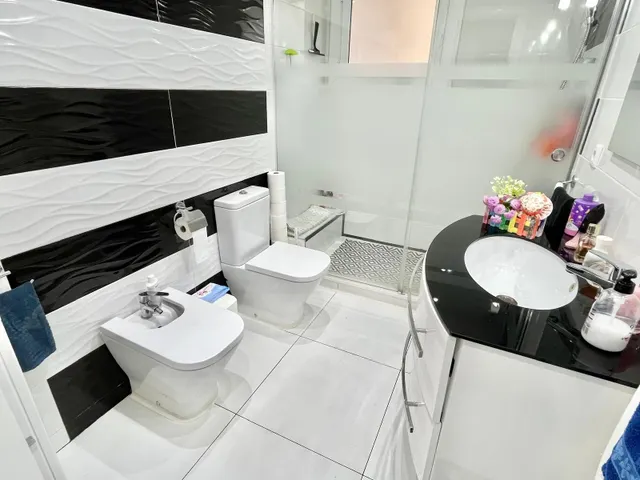 Amplio y Luminoso Piso en Can Rull, Sabadell por solo €329.000 — 28