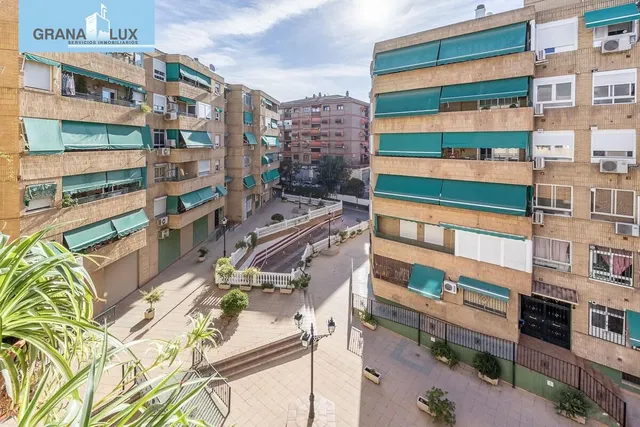 Piso en carretera de malaga — 30