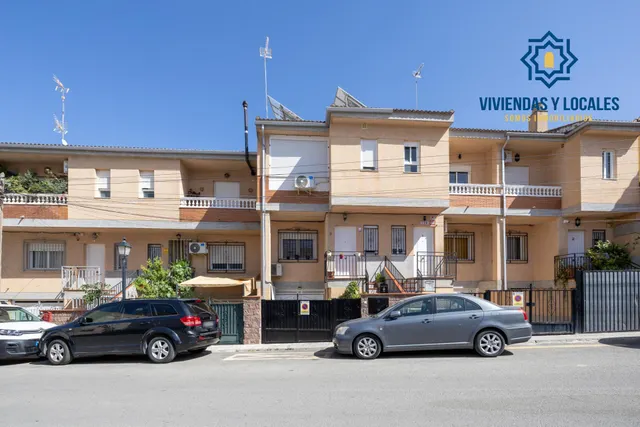 AMPLIA Y PRECIOSA CASA LISTA PARA ENTRAR A VIVIR!! — 31