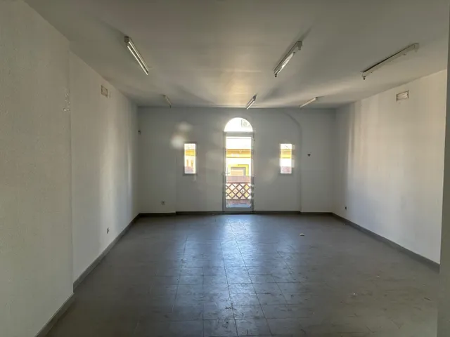 EDIFICIO EN VENTA EN PLENA CALLE SAN JACINTO. — 8