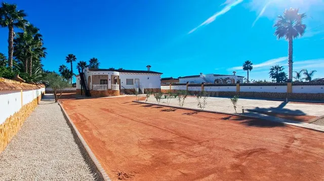 Villa independiente en Catral con parcela de 1.646 m2 - 1304 - foto 2