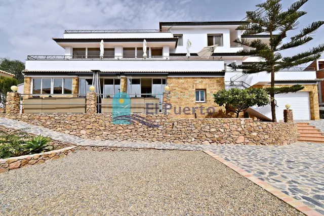ESPECTACULAR CHALET DE LUJO EN ISLA PLANA CON VISTAS AL MAR 