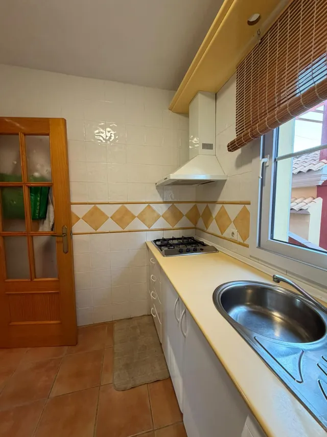 Adosado de esquina con jardín, dos terraza, dos plazas de garaje a 700 m de la playa — 23