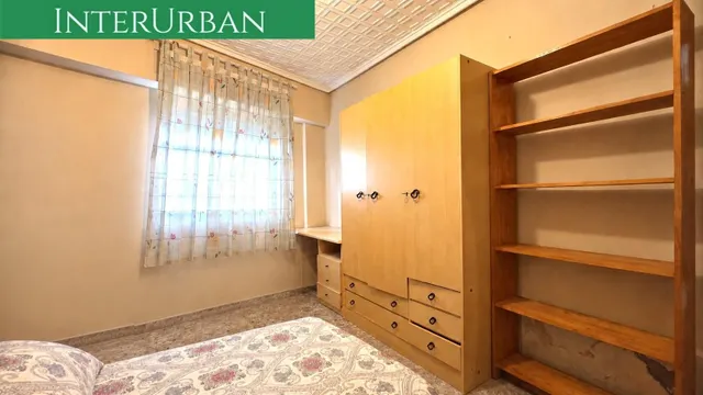 Oportunidad - Amplia casa de 197 m2 con 4 dormitorios y terraza en Benissanó — 17