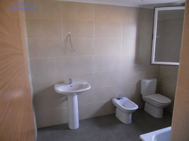 Chalet en venta en Navarrete. Muy amplio. A estrenar. — 15