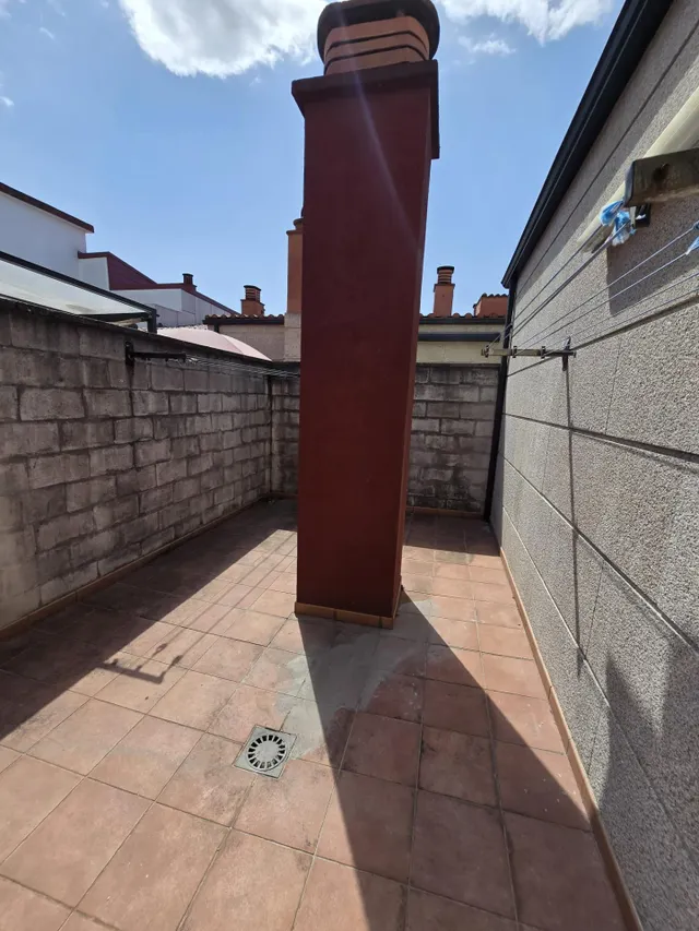 VIVIENDA IMPECABLE CON GARAJE Y BODEGA — 38