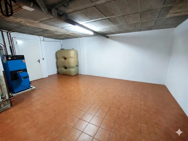 Precioso chalé unifamiliar aislado con piscina y amplio garaje — 40
