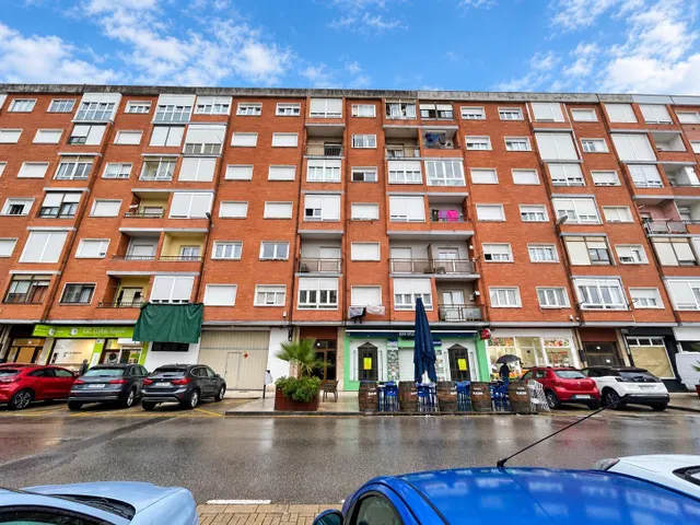 EXCLUSIVA – Piso en Santoña con ascensor, 3 dormitorios y garaje cerrado incluido — 18