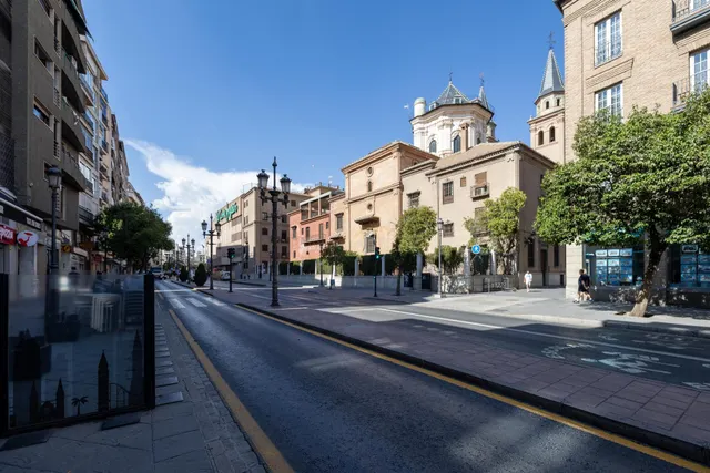 Piso y cochera en venta junto Acera de Darro. — 41