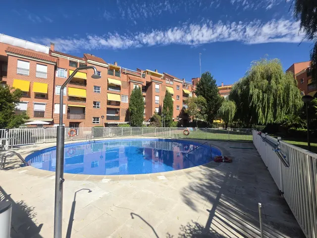 Bajo con terraza — 37
