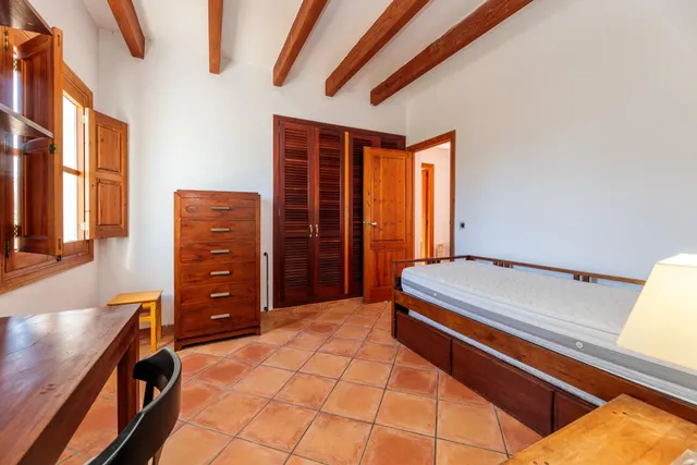 Casa rústica con amplio terreno en Santa Maria del Camí — 18
