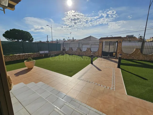 Villa independiente con piscina privada y amplios espacios en Pozo Estrecho, Cartagena — 3