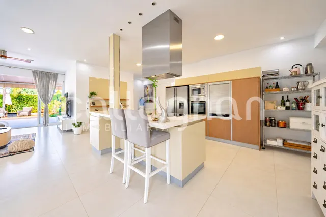 Exclusiva vivienda en Cruz de Gracia: elegancia, amplitud y privacidad — 38