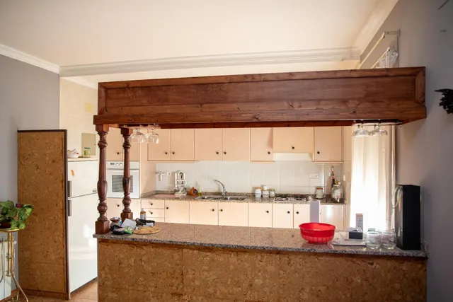 CASA CENTRICA CON IMPRESIONANTES VISTAS — 11