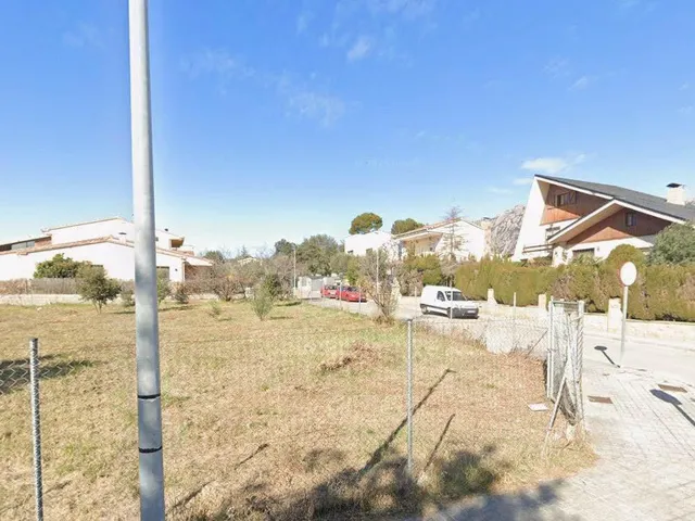 Parcela urbana en venta con vistas a Montserrat Urbanización - foto 2