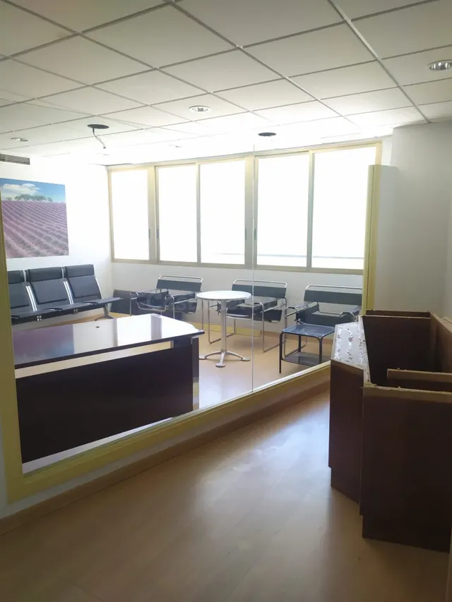 OPORTUNIDAD!! Entresuelo comercial en alquiler ideal para of - foto 2