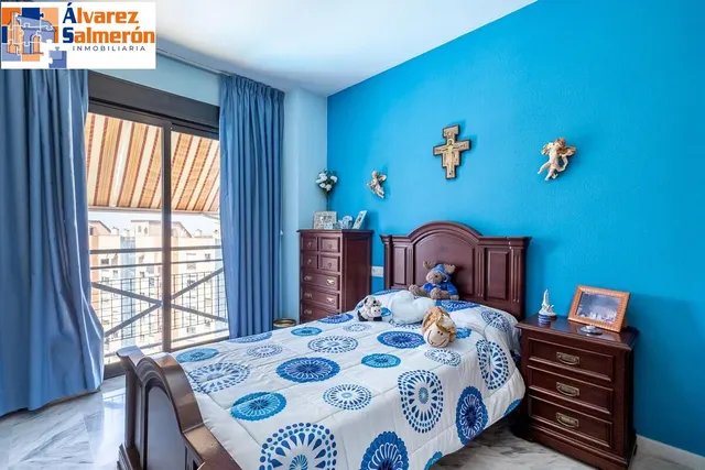 FANTASTICO PISO EN ROTONDA EUROPA — 28