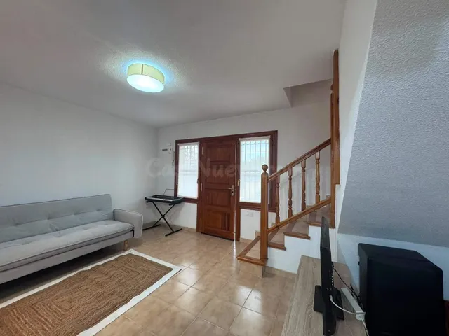 Chalet Reformado con Jardín Privado en San Juan Playa - Alicante — 3