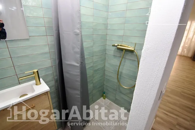 ¡UBICACIÓN EXCELENTE! CASA REFORMADA, ACOGEDORA Y LUMINOSA CON DOS TERRAZAS — 21