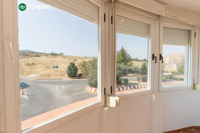 FANTÁSTICO TRÍPLEX EN CÁJAR: UNA VIVIENDA LLEVA DE AMPLITUD Y LUMINOSIDAD — 25