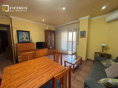 PISO EN VENTA - ESCORXADOR