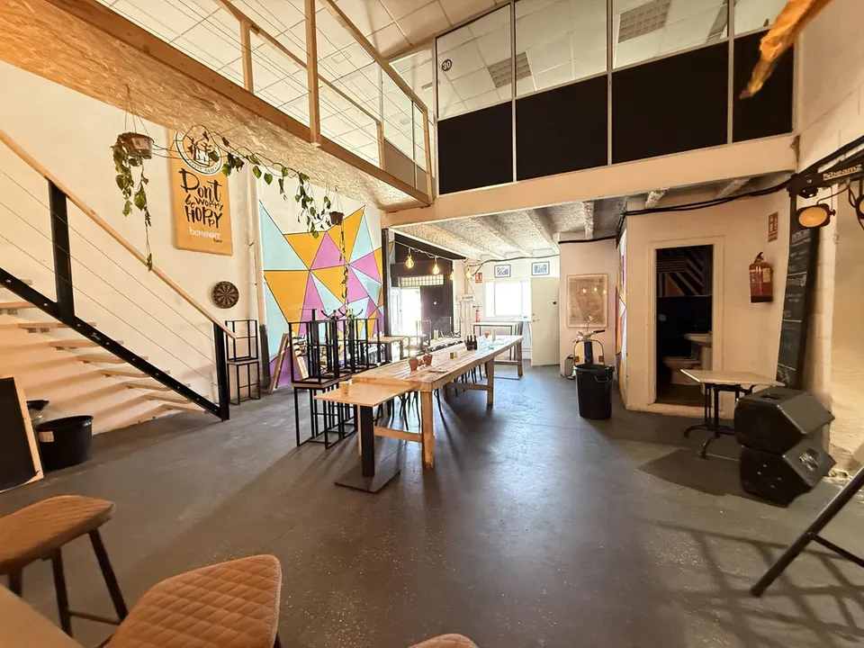 Bar 300m² en venta - El Cuartón - Heliomar