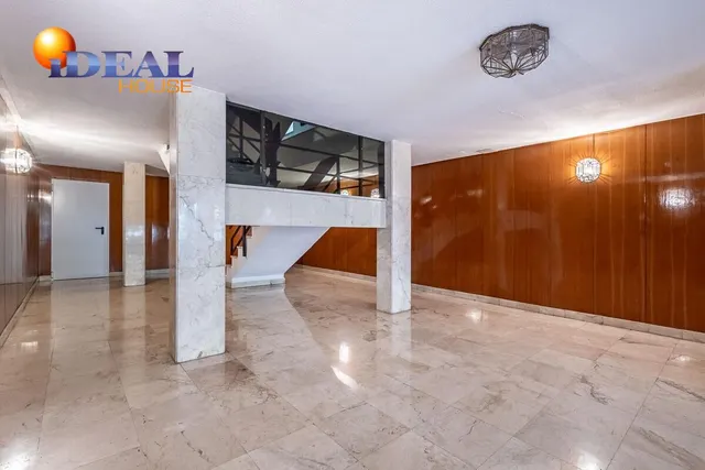 PISO EN PASEO DE LOS BASILIOS — 35