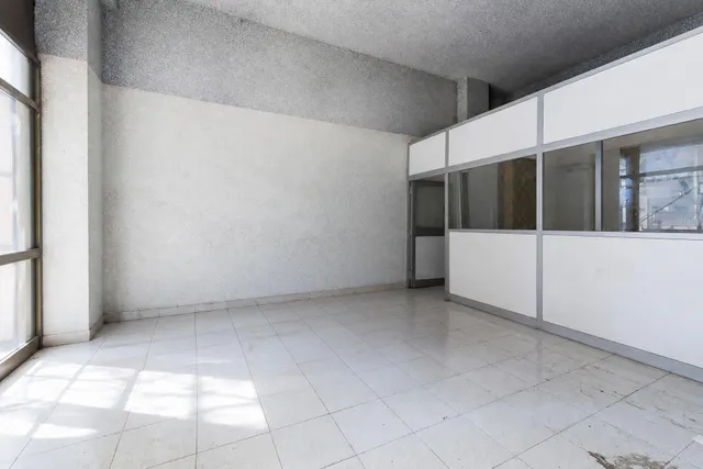 Local en venta — 24