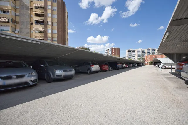 Vivienda de 4 dormitorios con terraza y urbanización en san blas — 32