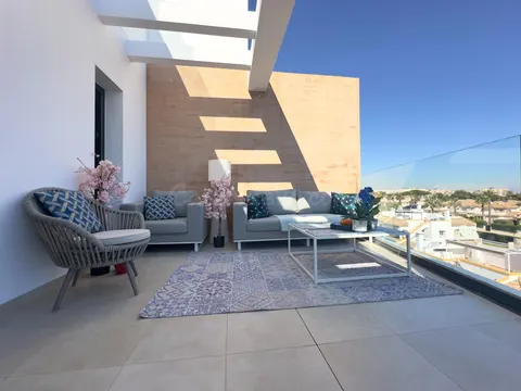 APARTAMENTOS CON 3 DORMITORIOS Y 2 BAÑOS EN VILLAMARTIN (ORIHUELA COSTA)