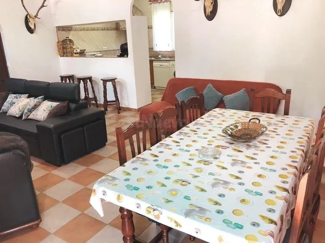 ALQUILER PARCELA CON CASA Y PISCINA - foto 5