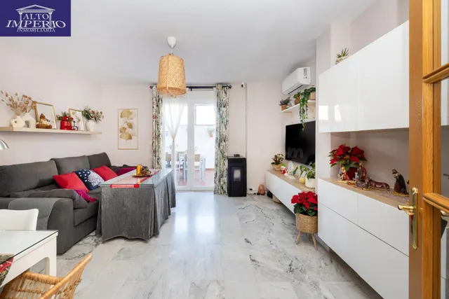 MARAVILLOSA CASA A POCOS MINUTOS DEL CENTRO DE LA ZUBIA - foto 5